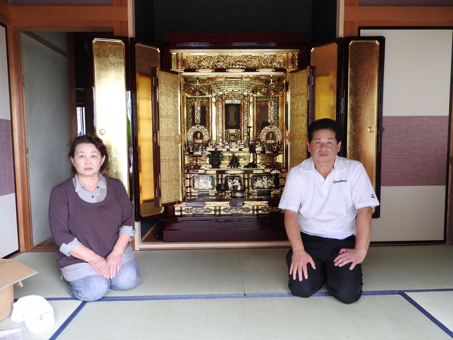 麗光堂のお客様 金仏壇のお洗濯完了後の記念写真