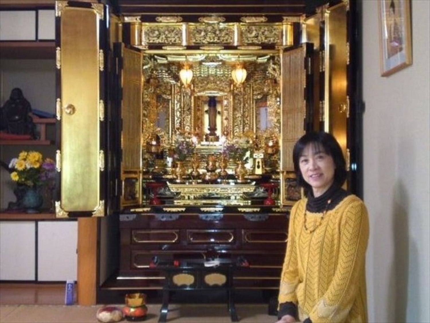 麗光堂のお客様 先祖代々の仏壇修復完了の記念写真 三重県