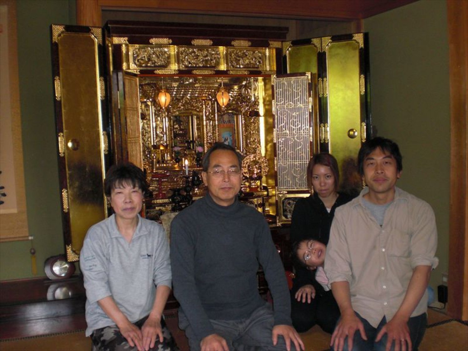 麗光堂のお客様 仏壇のお洗濯で美しく蘇った記念写真 三重県