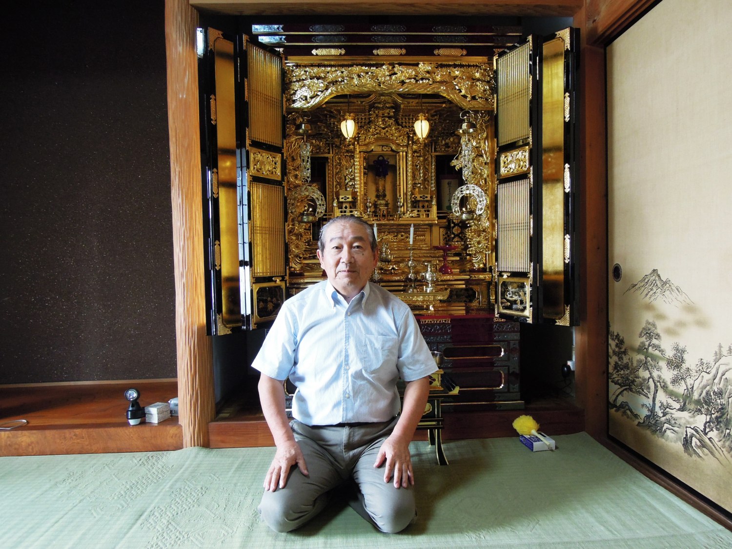 麗光堂のお客様 仏壇修復施工完了のご報告記念写真 三重県